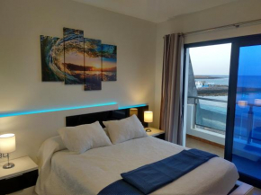  Ocean Front Apartment (WiFi)  Тетир